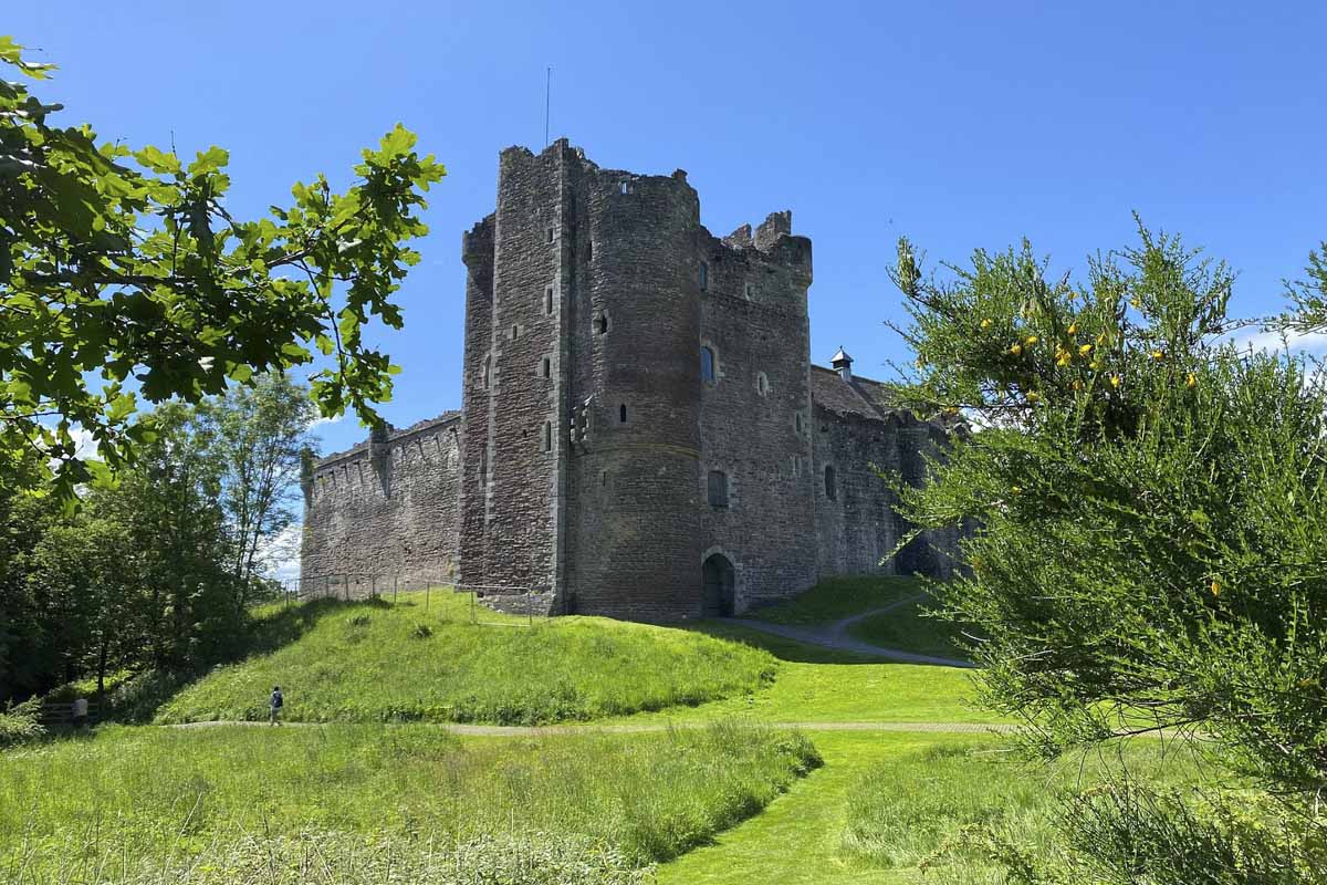 Lochs and Castles Tours from Edinburgh